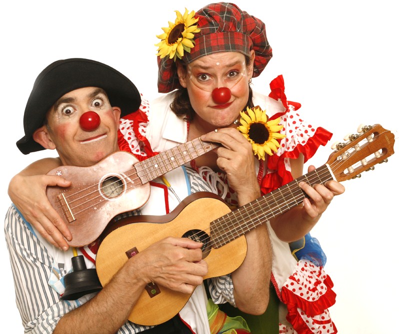 Max Recetax y Beni Cilina con guitarra y ukelele